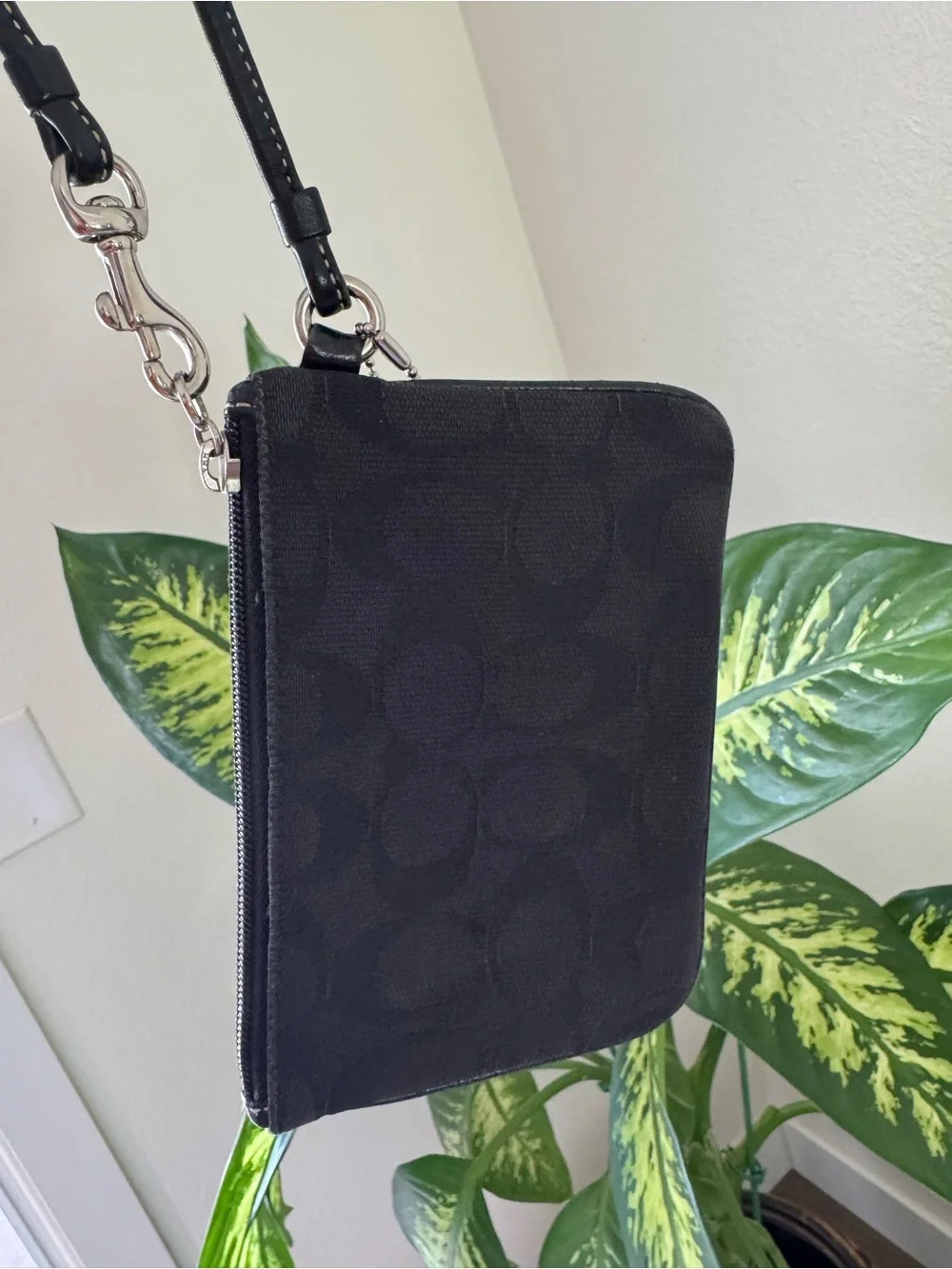 Coach Black Signature Canvas Zip Wristlet And Leather Stripe Women Clutch Wallet